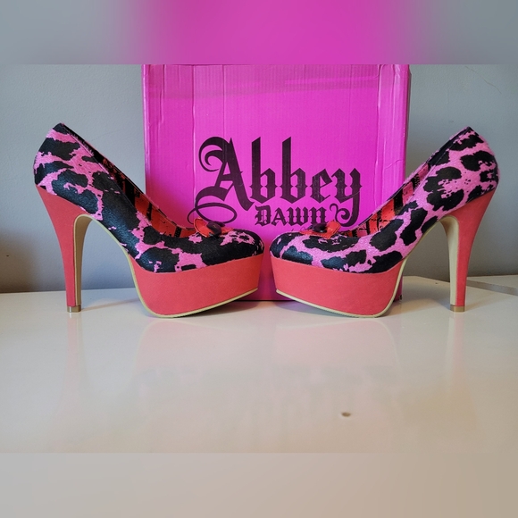 Abbey Dawn Feel The Love Platform Heels, BNIB with flaws, Size 8 - Picture 6 of 10